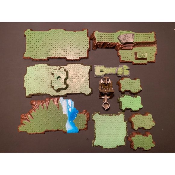 Knights and Castle Mega Bloks Block set of Land bases 10 big pieces - Picture 4 of 5